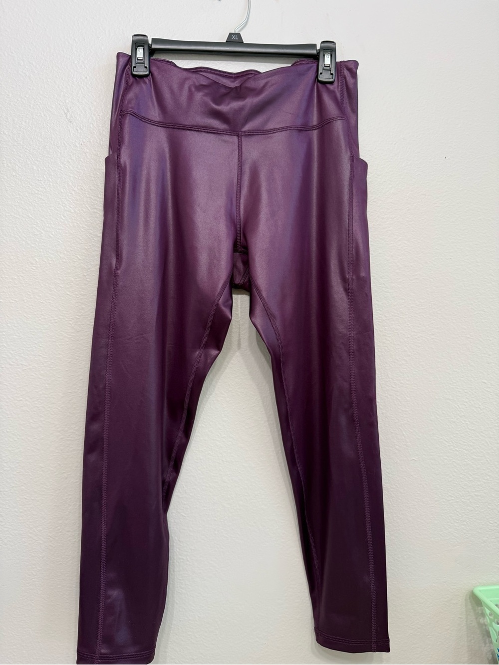 Tek Gear Plum Ultrastretch Capri Length Leggings